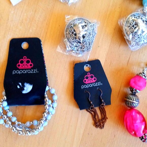 Paparrazi Jewelery Set 12 pieces colorful fun - Picture 6 of 7